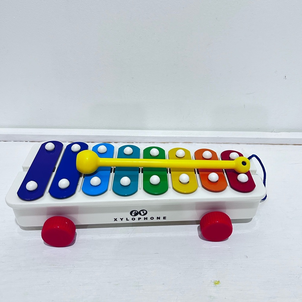 Fisher Price 2009 Classics Pull‎ A Tune Xylophone